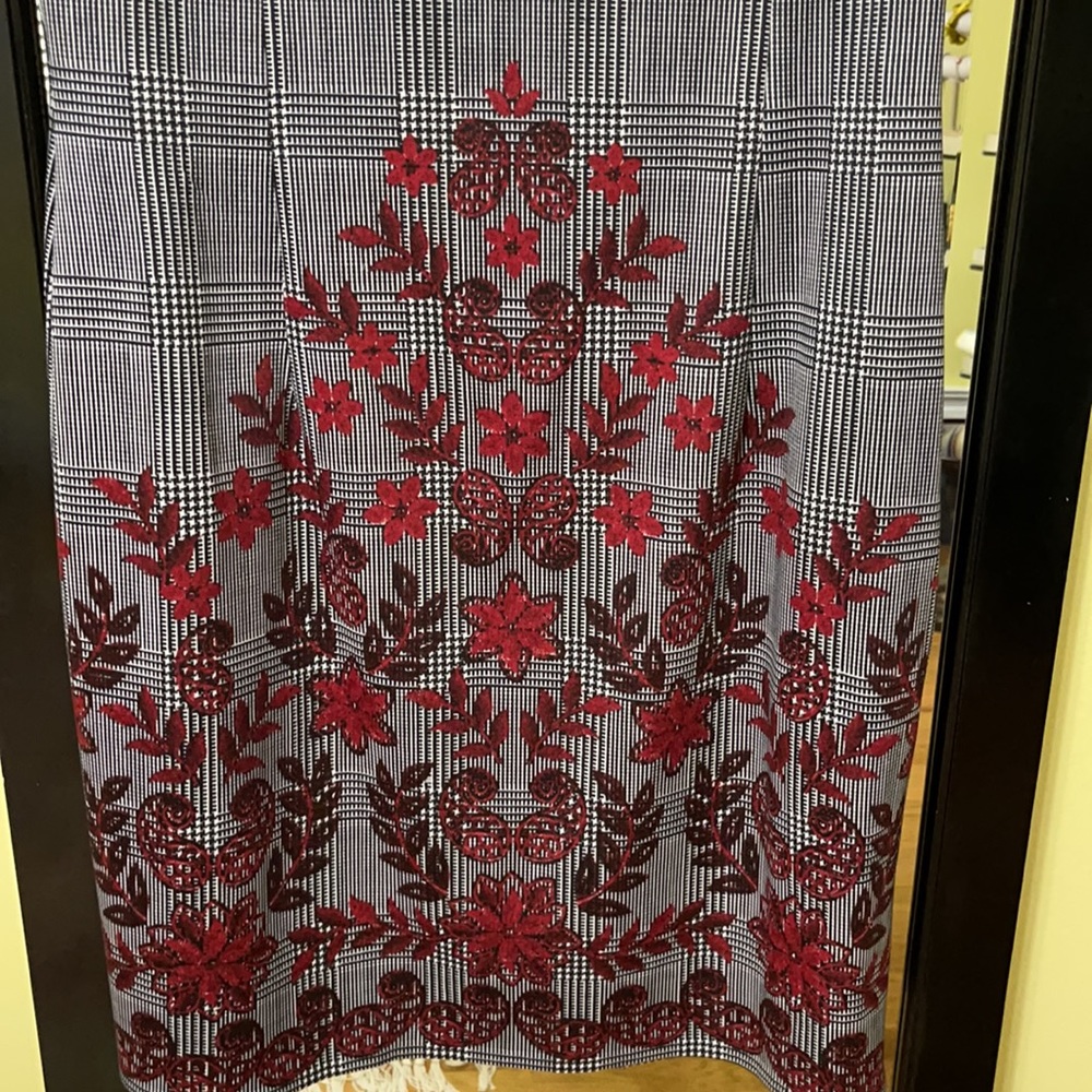 Dress - Picture 3 of 5